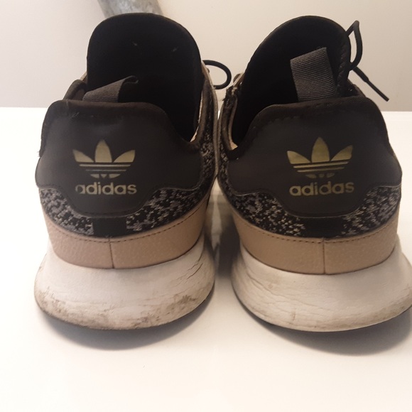 Adidas - Picture 2 of 3